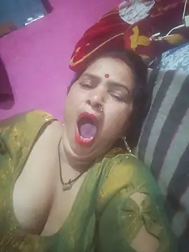 Your-shreya143 online show from June 30, 2026, 11:27 pm