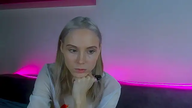 Gina Gina love online show from December 5, 2025, 8:13 am