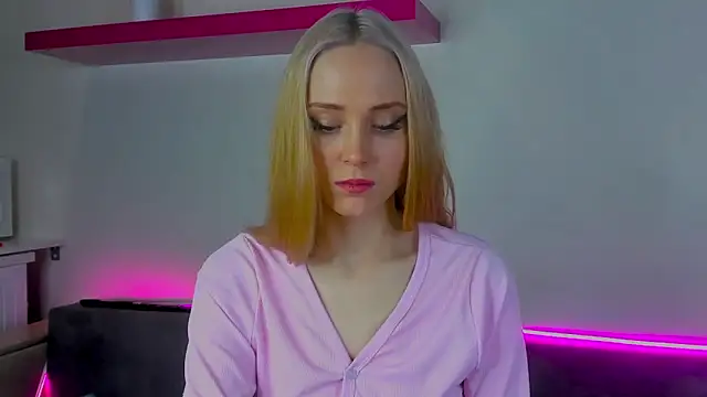 Gina Gina love online show from December 19, 2025, 11:01 am