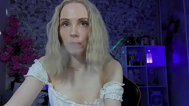 Gina Gina love online show from April 3, 2026, 1:01 am