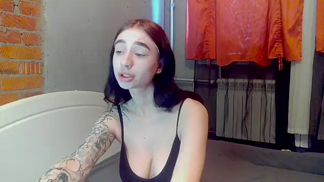 Snapshot of imChatty_Alice chatting on May 7, 2026, 3:44 am imChatty Alice online show from May 7, 2026, 3:44 am
