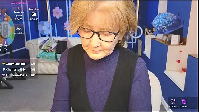 Snapshot of Mia_Monno chatting on December 2, 2025, 11:56 am Mia Monno online show from December 2, 2025, 11:56 am