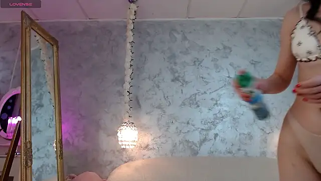 SilviaVanda online show from March 21, 2026, 8:04 am