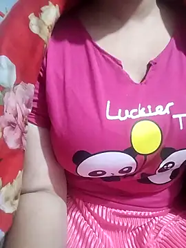 hottyrose69 online show from February 18, 2026, 3:41 pm