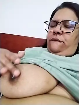 Carameloswing1 online show from April 5, 2026, 11:55 pm