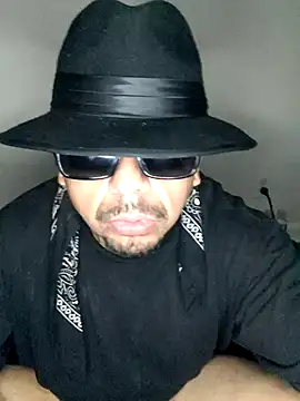 Snapshot of _papi_G_ chatting on August 6, 2026, 10:10 am papi G online show from August 6, 2026, 10:10 am