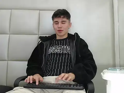 JuanGomm online show from January 15, 2026, 7:50 pm