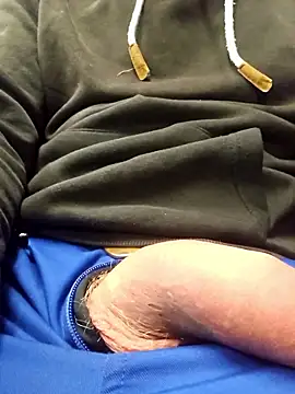 Snapshot of maaly1983 chatting on December 16, 2025, 2:54 pm maaly1983 online show from December 16, 2025, 2:54 pm