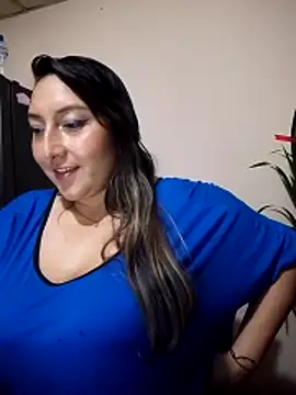 Snapshot of Valeria_montana_ chatting on December 13, 2025, 11:44 pm Valeria montana online show from December 13, 2025, 11:44 pm