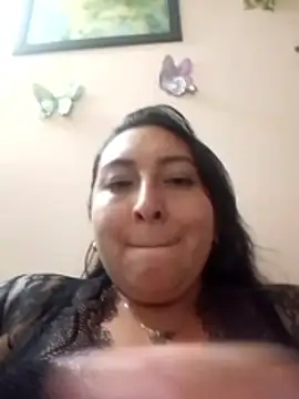 Valeria montana  online show from May 5, 2026, 12:02 am