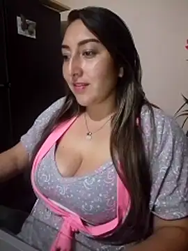 Valeria montana  online show from February 2, 2026, 11:48 pm