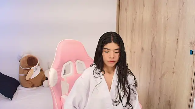 phia carter online show from March 4, 2026, 7:43 pm