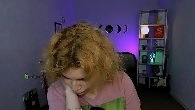 Snapshot of lolli_popsi chatting on December 19, 2025, 4:20 pm lolli popsi online show from December 19, 2025, 4:20 pm