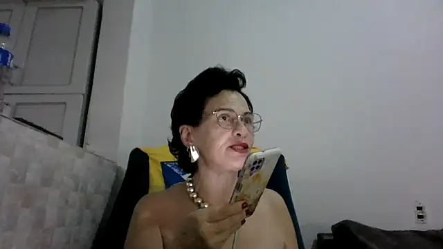 Luna-Hot0802 online show from June 24, 2026, 12:37 pm
