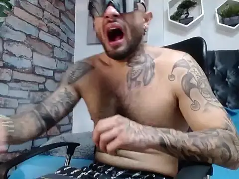 Snapshot of lucky_smith1 chatting on December 5, 2025, 7:34 pm lucky smith1 online show from December 5, 2025, 7:34 pm