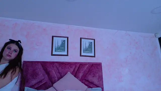 Snapshot of MelaniBeckers chatting on March 24, 2026, 6:52 pm MelaniBeckers online show from March 24, 2026, 6:52 pm