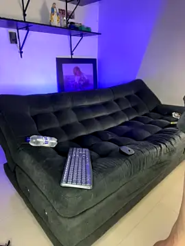 Snapshot of KIRAMA_4U chatting on December 17, 2025, 7:30 pm KIRAMA 4U online show from December 17, 2025, 7:30 pm