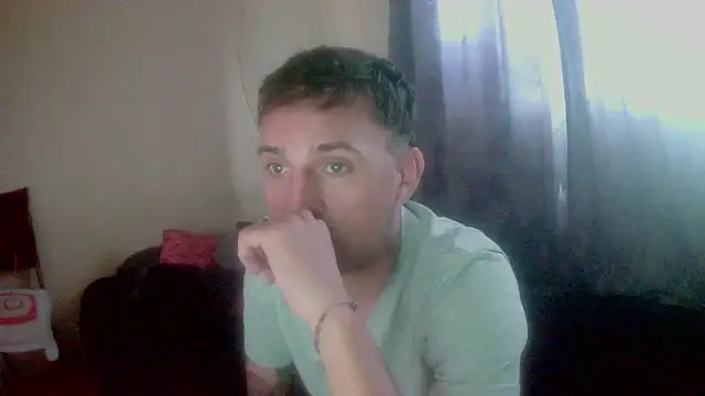 LeomiaDesire online show from April 1, 2026, 8:17 pm