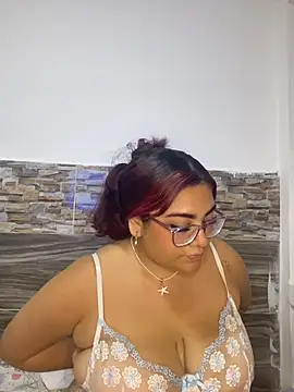 naty col online show from July 13, 2026, 9:58 pm