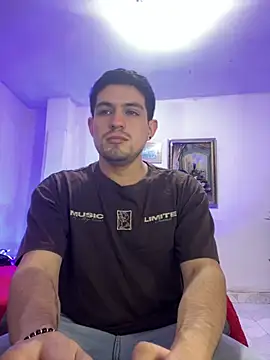 williamsmiiths16 online show from February 19, 2026, 2:52 am