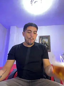 williamsmiiths16 online show from February 11, 2026, 3:12 pm