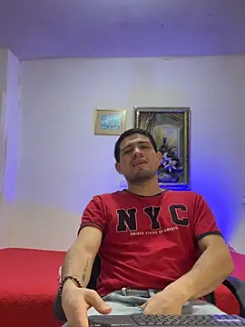 williamsmiiths16 online show from March 14, 2026, 11:49 am