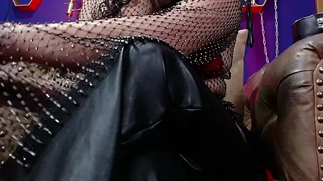 LunaTikka online show from January 13, 2026, 1:20 am