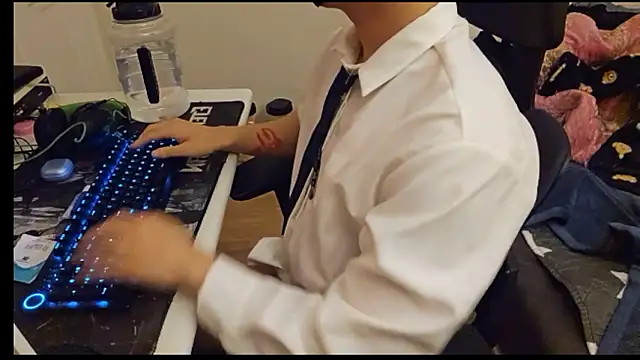 ttkk12132 online show from December 17, 2025, 9:36 am