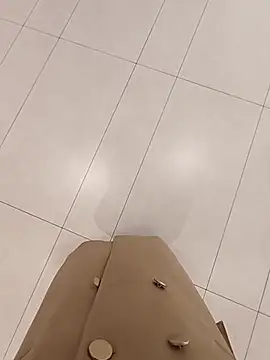 Baby-Linh online show from March 11, 2026, 5:56 am