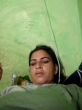 Snapshot of Big_soniya55A chatting on July 20, 2026, 1:35 pm Big soniya55A online show from July 20, 2026, 1:35 pm