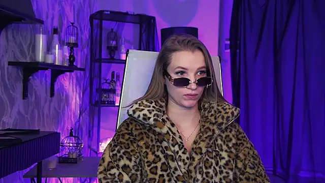 Snapshot of Megan_Rodgers chatting on February 22, 2026, 5:47 pm Megan Rodgers online show from February 22, 2026, 5:47 pm