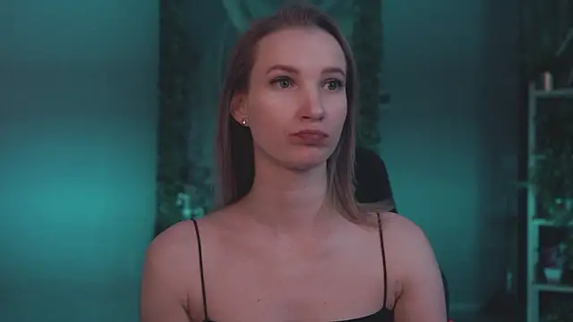 Snapshot of Megan_Rodgers chatting on March 4, 2026, 5:42 pm Megan Rodgers online show from March 4, 2026, 5:42 pm