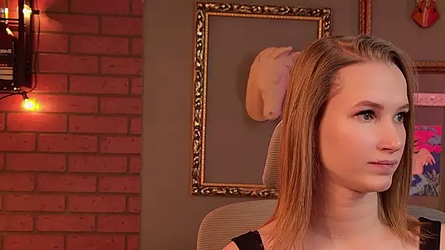 Snapshot of Megan_Rodgers chatting on February 13, 2026, 5:35 pm Megan Rodgers online show from February 13, 2026, 5:35 pm