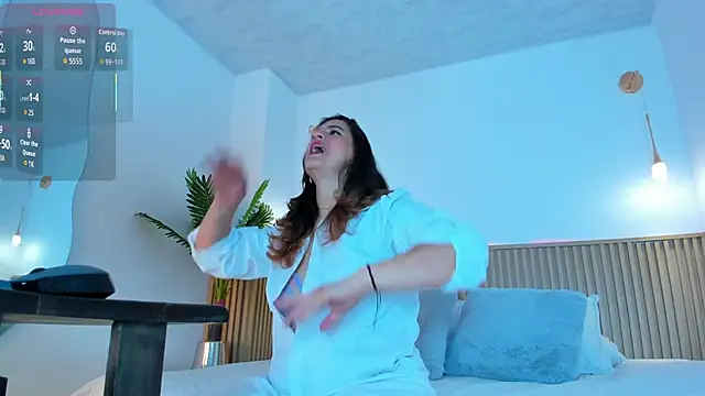 Lily Cole27 online show from December 17, 2025, 11:26 am