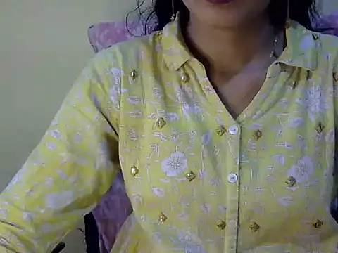 Snapshot of Shab_M chatting on May 4, 2026, 7:00 am Shab M online show from May 4, 2026, 7:00 am