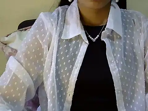 Snapshot of Shab_M chatting on May 8, 2026, 5:22 am Shab M online show from May 8, 2026, 5:22 am