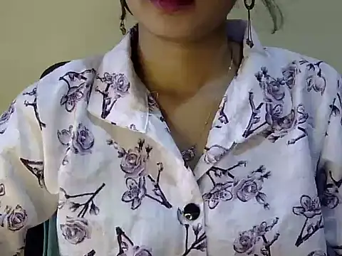 Snapshot of Shab_M chatting on August 6, 2026, 6:08 am Shab M online show from August 6, 2026, 6:08 am