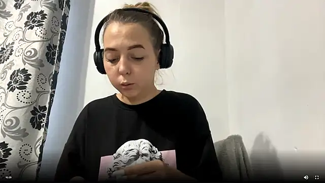 DavidaDao online show from December 4, 2025, 2:05 pm