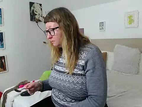 OlgaPavlova online show from April 9, 2026, 12:44 pm