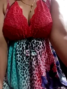 Snapshot of Tanya_Sharma98 chatting on December 15, 2025, 12:33 pm Tanya Sharma98 online show from December 15, 2025, 12:33 pm