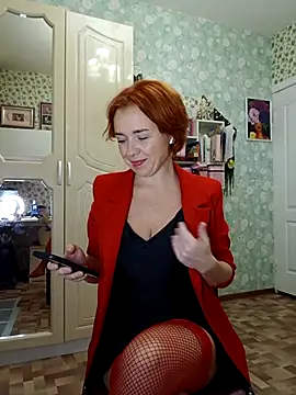 Snapshot of MysteryDaisy chatting on December 16, 2025, 6:34 pm MysteryDaisy online show from December 16, 2025, 6:34 pm