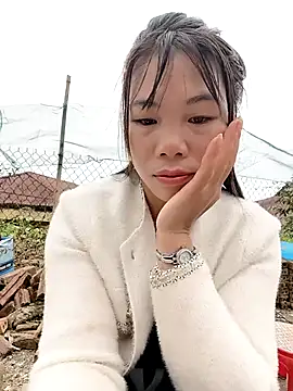 Snapshot of Zinka2 chatting on December 4, 2025, 1:59 am Zinka2 online show from December 4, 2025, 1:59 am