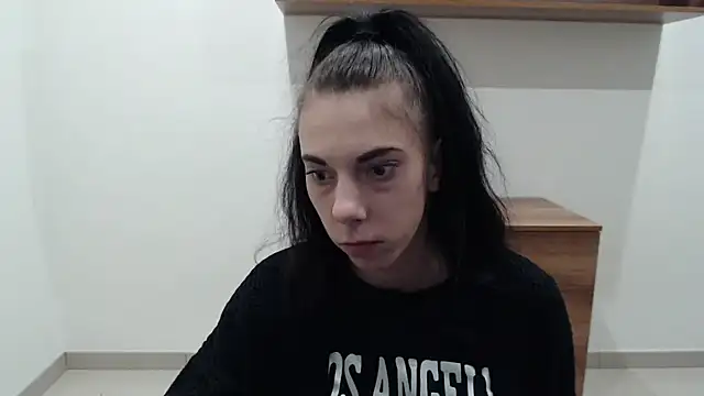 Snapshot of Lillia_dark chatting on December 5, 2025, 12:48 pm Lillia dark online show from December 5, 2025, 12:48 pm