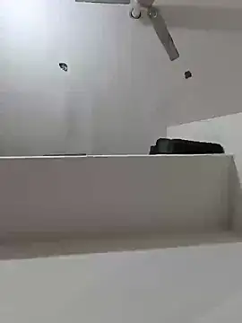 Desi boy24 online show from February 3, 2026, 4:34 pm