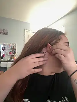 gassqueen101 online show from December 3, 2025, 3:22 pm