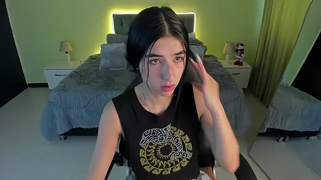 Celeste Rous   online show from December 17, 2025, 12:32 pm