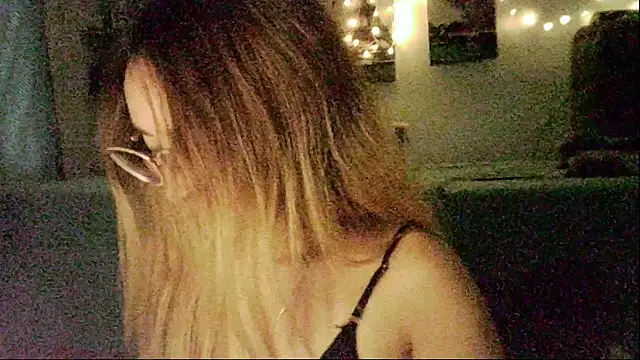 LunaRush online show from December 21, 2025, 9:04 pm