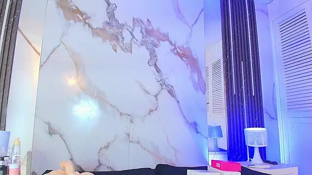 BellaHarpeer online show from February 21, 2026, 8:11 pm