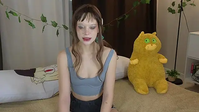 Lace Thrill online show from February 8, 2026, 4:48 pm