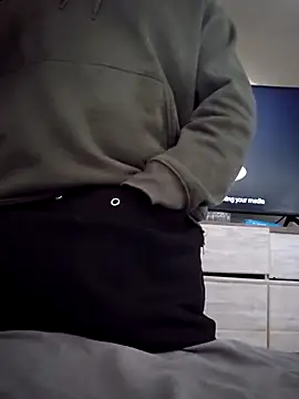 iLOVETRAY96 online show from February 2, 2026, 7:35 pm